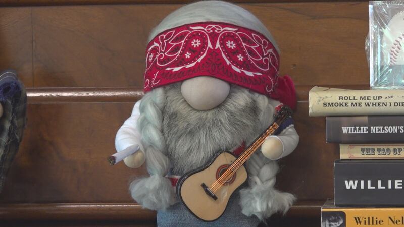 Willie Nelson gnome